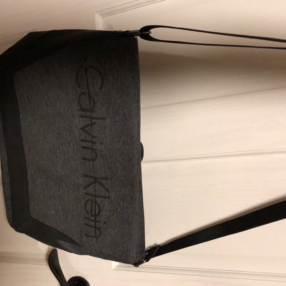 Calvin Klein Messenger Bag